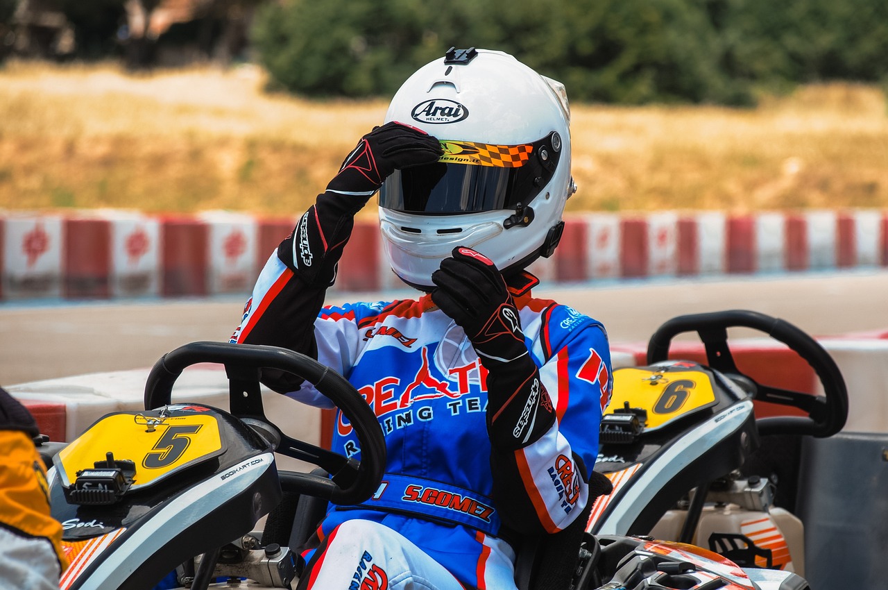 découvrez l'univers passionnant des karts compétitifs, où adrenaline et précision s'allient pour créer des courses inoubliables. que vous soyez pilote novice ou expérimenté, trouvez le meilleur matériel, des astuces et des conseils pour performer sur la piste!