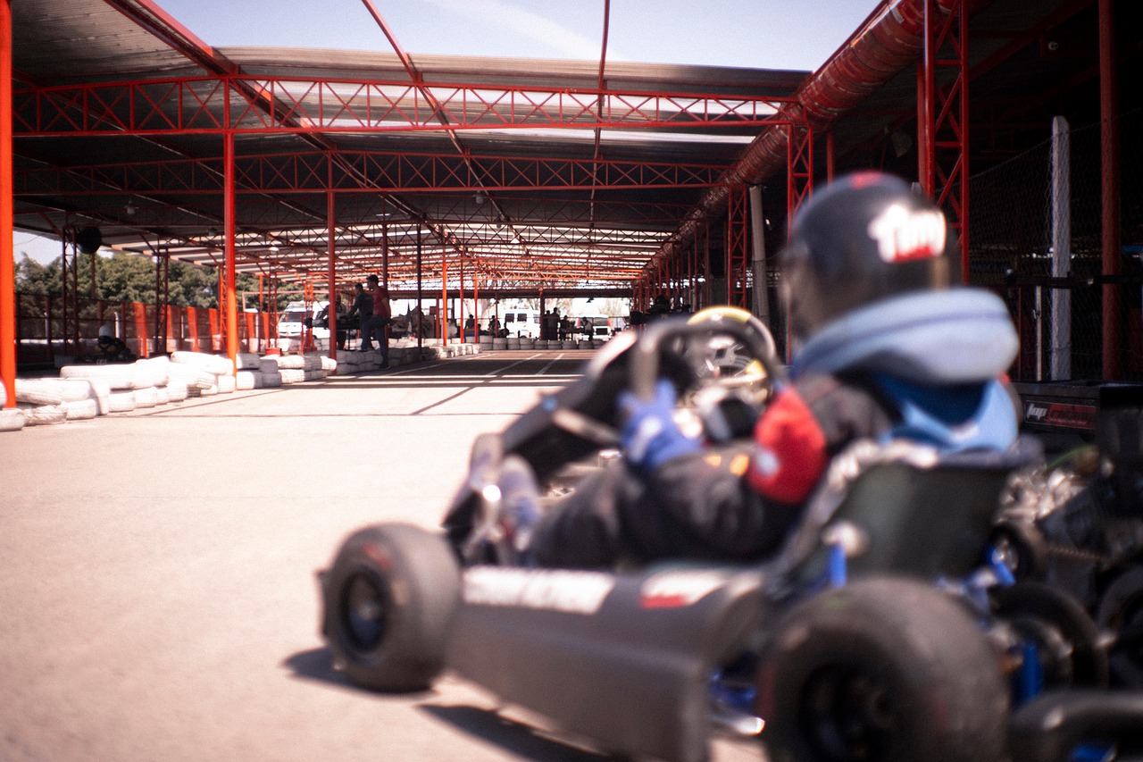 découvrez nos conseils essentiels pour débuter le karting en toute confiance et profiter pleinement de cette expérience de course passionnante.