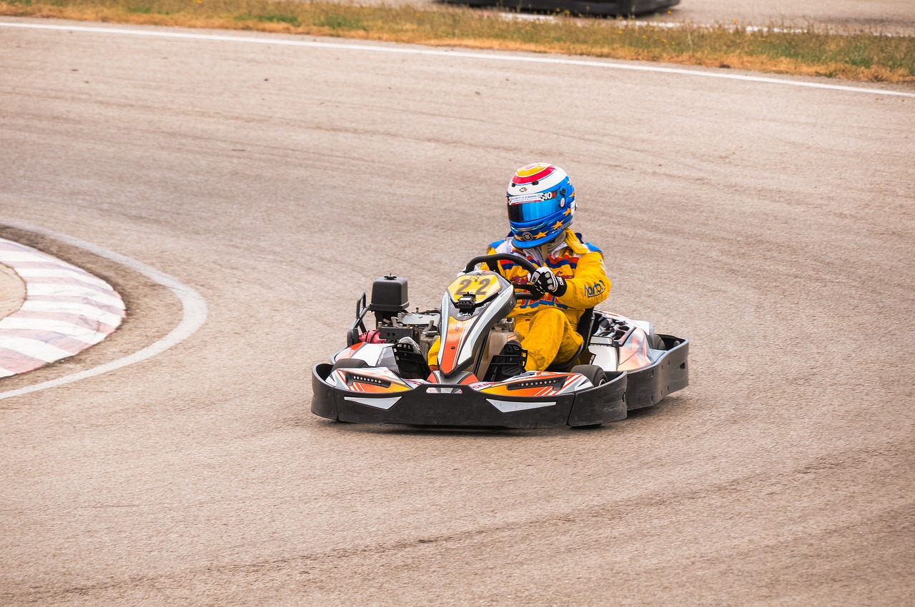 découvrez l'univers passionnant des karts de compétition, où performance et adrénaline se rencontrent. que vous soyez pilote novice ou expérimenté, plongez dans une expérience de course inégalée sur des circuits palpitants et perfectionnez vos compétences au volant.