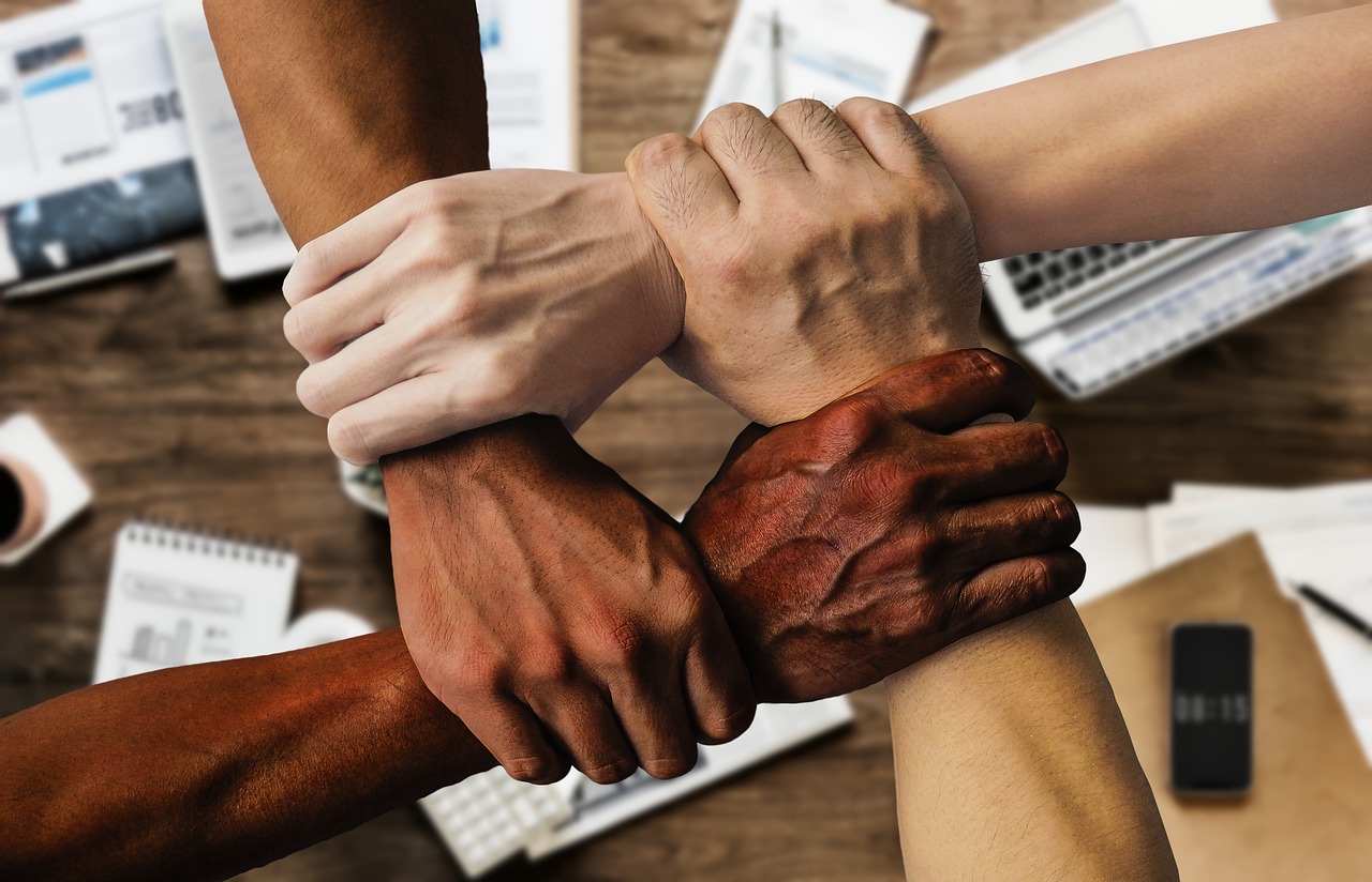Pourquoi le karting est une activité de team building efficace