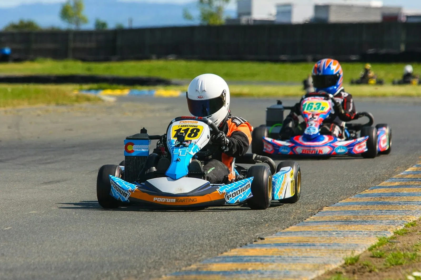 Comprendre le freinage en kart pour améliorer vos performances