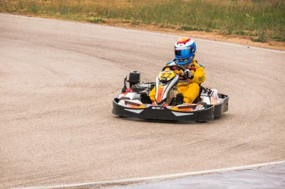 Découverte du karting : histoire, techniques et conseils pour débutants