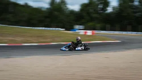 5 raisons de faire du karting !