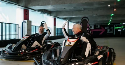 Karting électrique vs karting à essence : quel est le meilleur ?