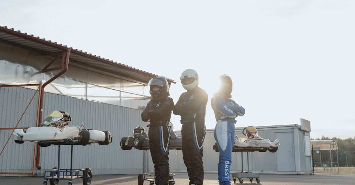 découvrez l'excitation du karting, un sport automobile accessible à tous ! que vous soyez novice ou pilote expérimenté, vivez des courses palpitantes sur des circuits adaptés, tout en perfectionnant vos compétences de pilotage. rejoignez-nous pour des moments inoubliables en famille ou entre amis !