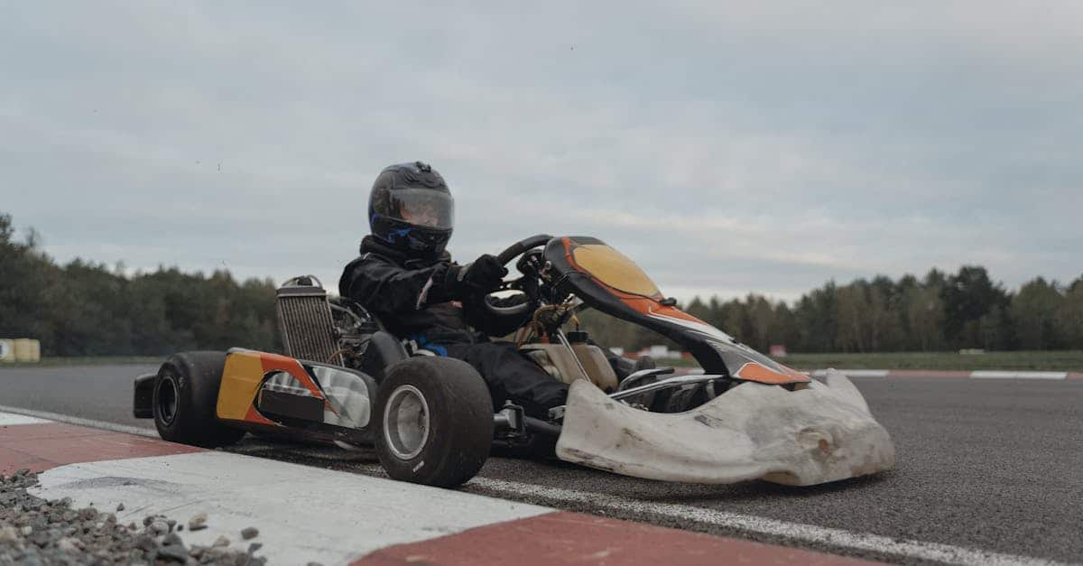 découvrez l'excitation du karting, une activité pleine d'adrénaline pour tous les pilotes en herbe. que vous soyez débutant ou expert, vivez des courses palpitantes sur des circuits adaptés, tout en profitant d'un moment convivial entre amis ou en famille. préparez-vous à ressentir la vitesse et à défier vos adversaires dans une expérience inoubliable!