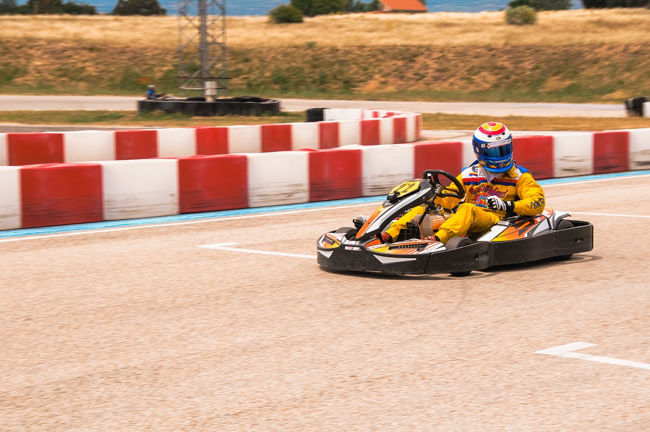 découvrez le frisson du karting ! profitez d'une expérience de conduite unique sur des circuits adaptés à tous, que vous soyez débutant ou pilote aguerri. éveillez votre passion pour la vitesse et défiez vos amis lors de compétitions palpitantes. réservez votre session dès maintenant !