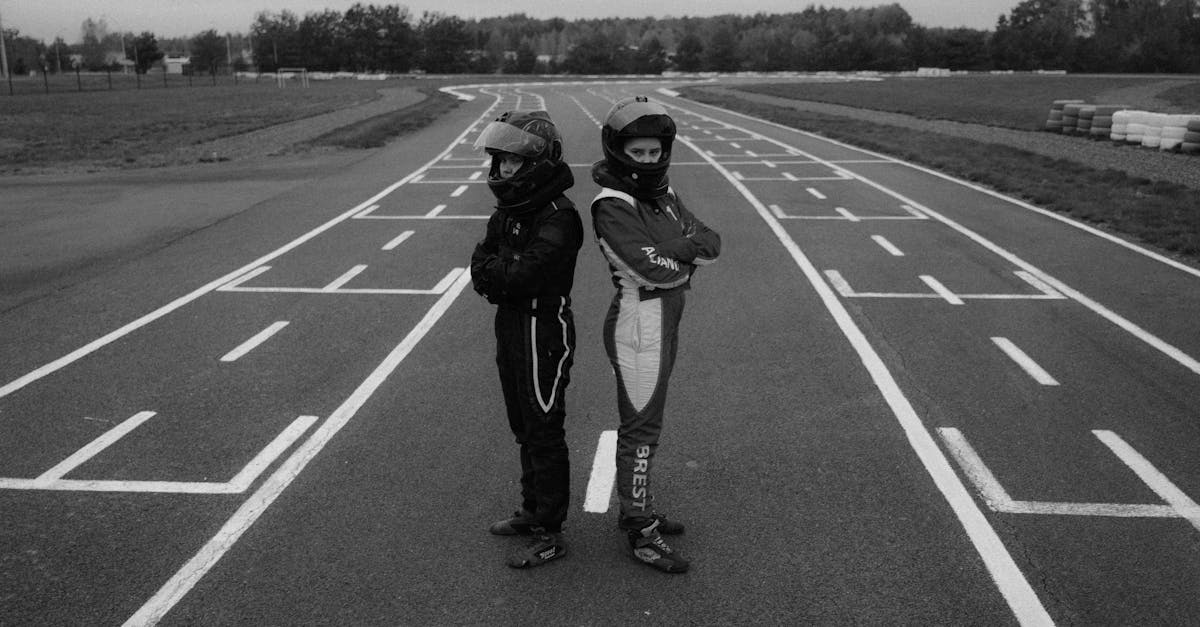 découvrez l'univers palpitant du karting ! que vous soyez débutant ou pilote confirmé, vivez des sensations fortes sur les circuits adaptés à tous les niveaux. réunissez vos amis pour des courses endiablées et testez vos compétences au volant de karts performants. préparez-vous à vivre des moments inoubliables sur la piste !
