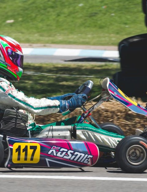 découvrez le karting, une expérience palpitante qui allie vitesse et adrénaline sur circuit. que vous soyez débutant ou pilote confirmé, vivez des moments inoubliables en famille ou entre amis. réservez dès maintenant votre session de karting et laissez-vous emporter par la compétition!