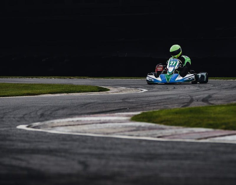 découvrez l'univers passionnant du karting, une activité palpitante qui allie vitesse, adrénaline et compétitivité. que vous soyez débutant ou pilote expérimenté, vivez des moments inoubliables sur nos pistes adaptées à tous les niveaux. rejoignez-nous pour une expérience de karting unique et fun!