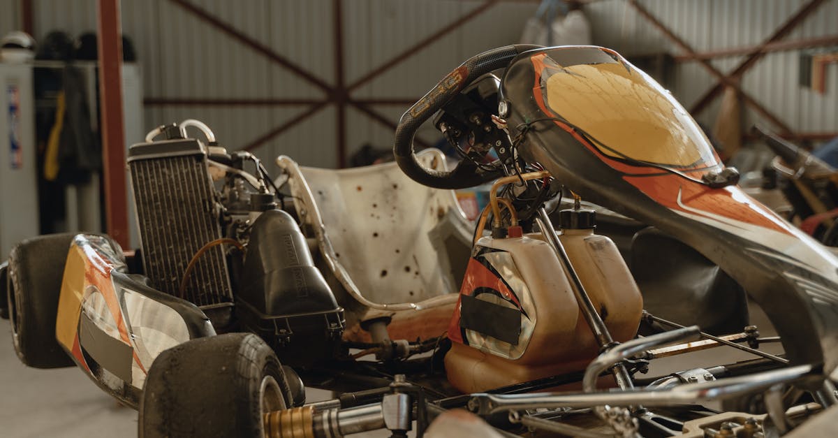 découvrez notre large sélection d'équipements de karting, adaptés à tous les niveaux, pour vivre des sensations fortes sur circuit. du matériel de sécurité aux accessoires performants, équipez-vous comme un pro et améliorez vos performances sur la piste.