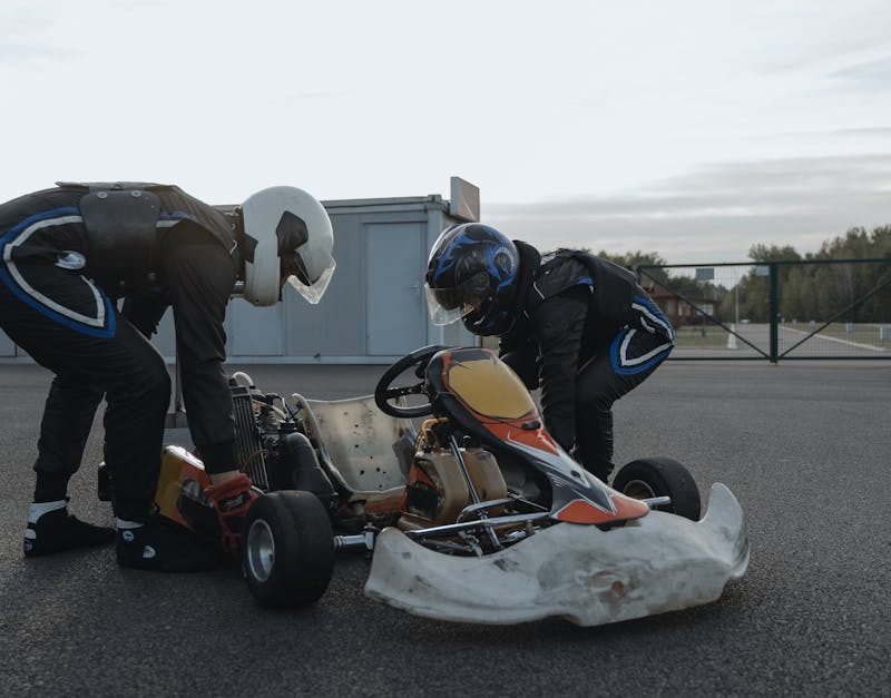 découvrez notre large sélection d'équipements de karting de haute qualité, conçus pour améliorer votre performance sur la piste. que vous soyez débutant ou pilote expérimenté, trouvez tout le nécessaire, des casques aux combinaisons, pour une expérience de karting exceptionnelle.