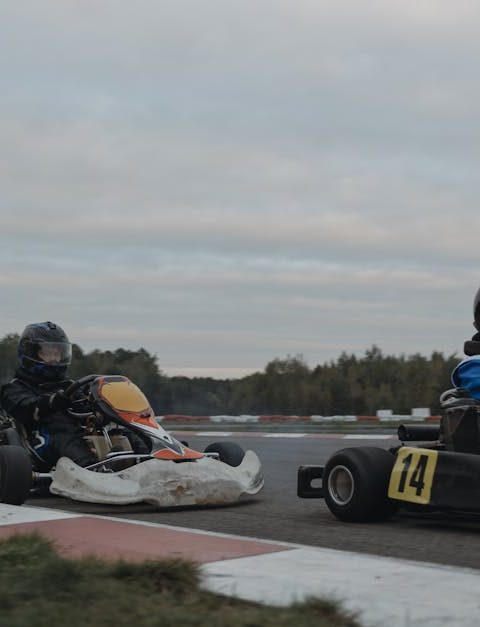 découvrez les championnats de karting junior, une compétition palpitante pour les jeunes pilotes passionnés. inscrivez-vous pour une expérience inoubliable remplie de vitesse, d'adrénaline et de camaraderie sur la piste. que vous soyez novice ou compétiteur aguerri, rejoignez-nous pour des courses excitantes qui façonnent les champions de demain.