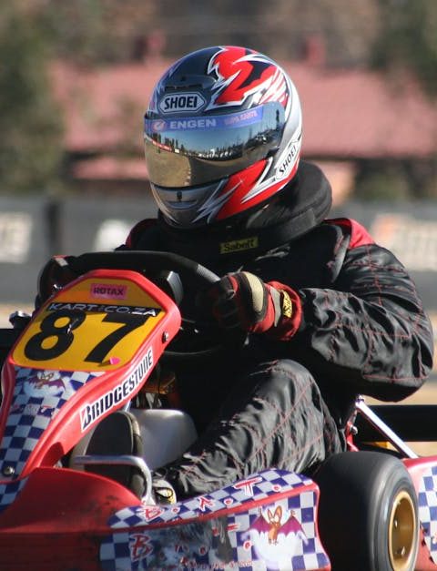 découvrez le kart control, une expérience palpitante qui allie vitesse et précision. apprenez à maîtriser votre karting avec des techniques de pilotage avancées tout en vous amusant sur des circuits adaptés à tous les niveaux. rejoignez-nous pour des sessions inoubliables et testez vos limites en toute sécurité.