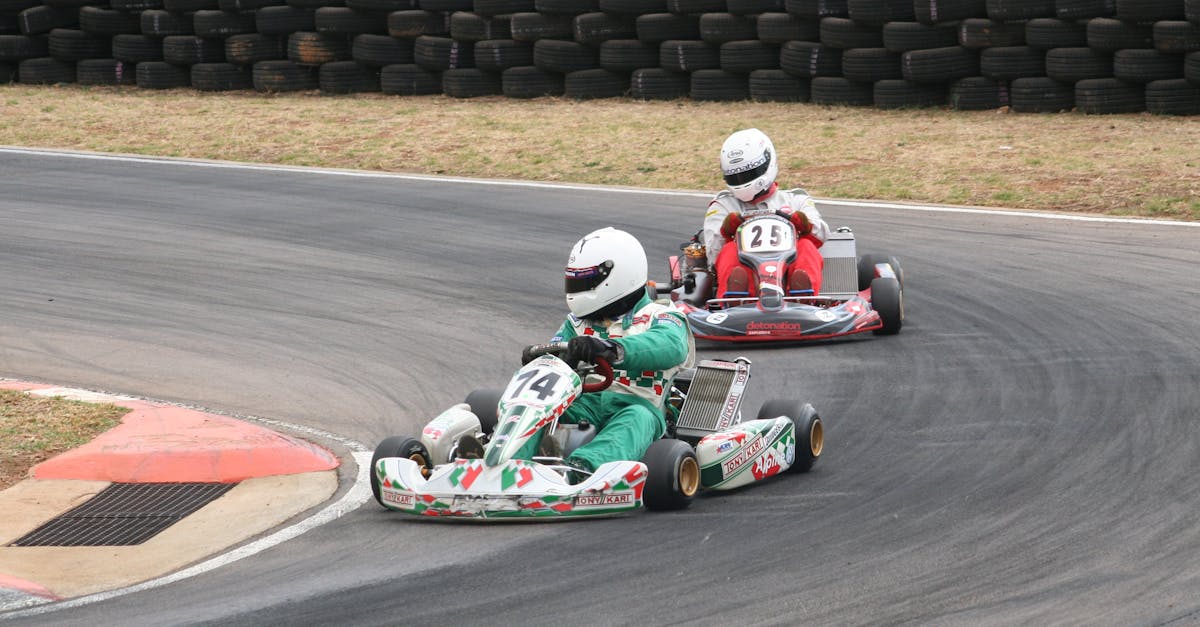 découvrez l'excitation des championnats de karting, où pilotes passionnés s'affrontent sur des circuits palpitants. rejoignez-nous pour des courses captivantes, des performances impressionnantes et une ambiance de compétition inégalée. ne manquez pas l'opportunité de vivre les moments forts de cette discipline dynamique et passionnante !