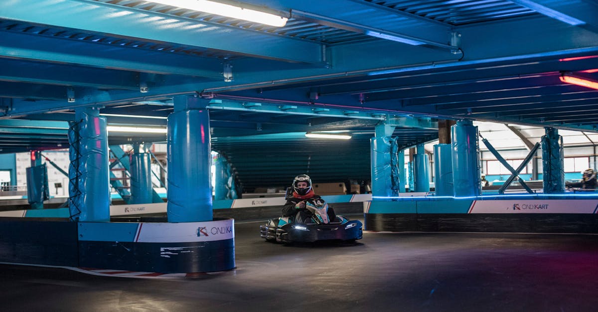 découvrez l'excitation du karting électrique ! vivez une expérience unique sur des circuits adaptés, avec des karts écologiques alliant performance et respect de l'environnement. parfait pour les amateurs de sensations fortes et les familles en quête d'aventures. réservez votre session dès maintenant et laissez-vous emporter par la vitesse !