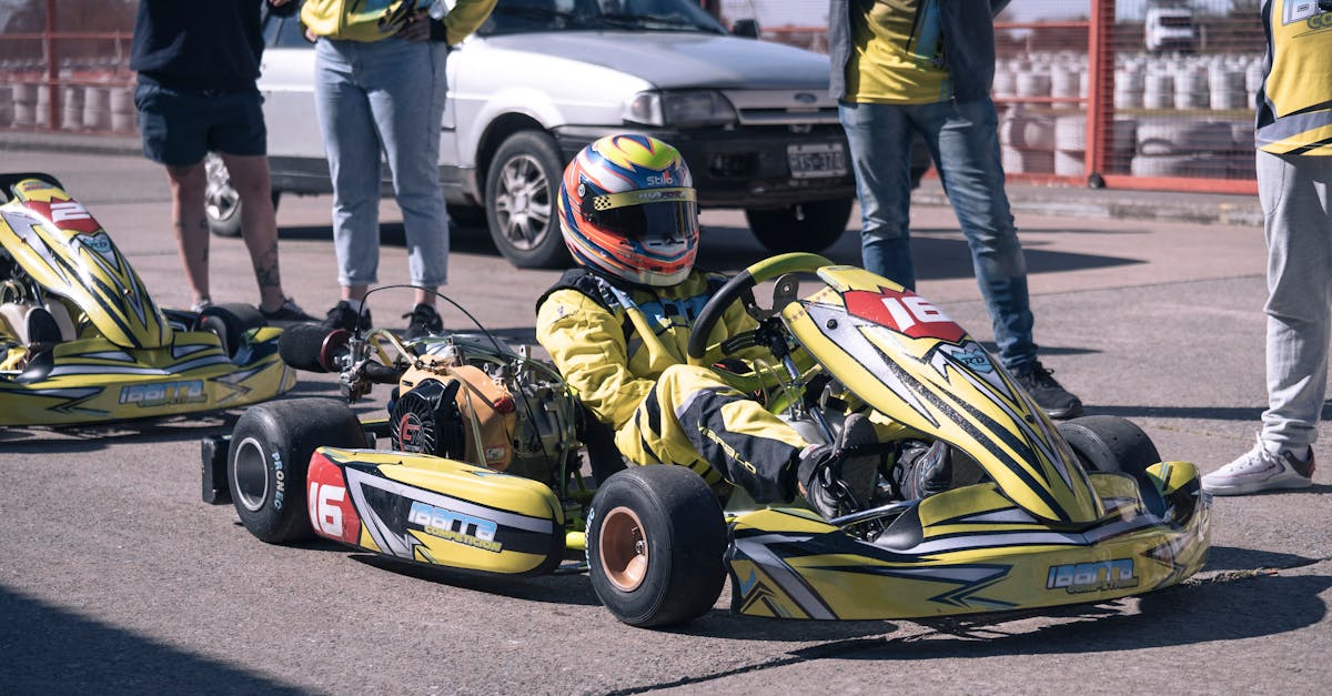 découvrez les champions du karting à travers des compétitions palpitantes et des courses exaltantes. rejoignez-nous pour vivre l'adrénaline, la vitesse et l'esprit de compétition des championnats de karting.