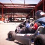 Astuces karting : conseils incontournables pour améliorer vos performances sur circuit