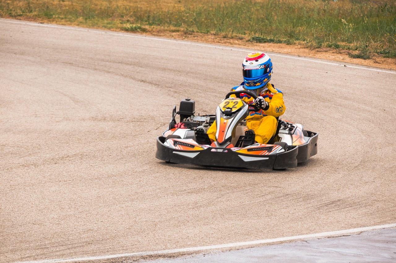 découvrez des conseils essentiels pour débutants en karting et améliorez vos compétences sur la piste dès vos premières courses.